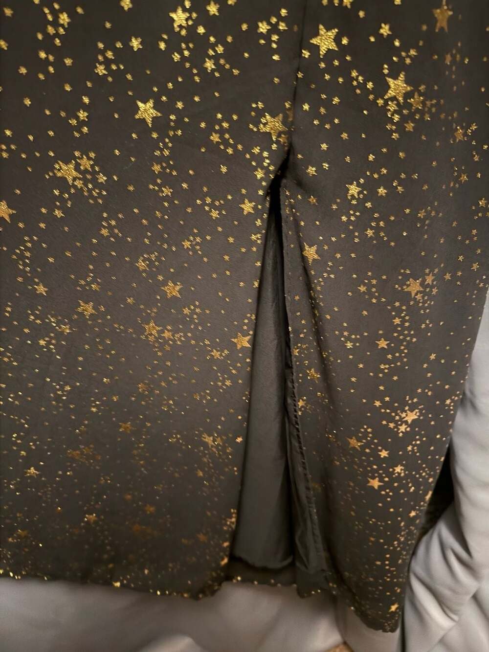 BloomChic Plus Size 2X/18-20 Gold Star Glitter Black Midi Dress - Picture 5 of 8